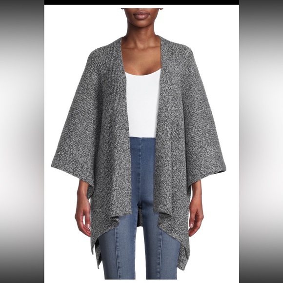 Versatile Ruana Sweater - Picture 3 of 7